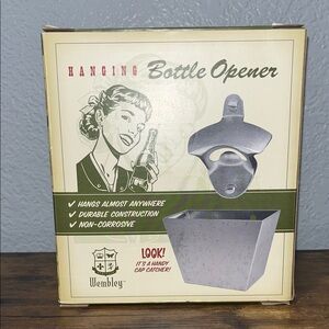 Wembley Silver Hanging Bottle Opener with Cap Catcher NWT..